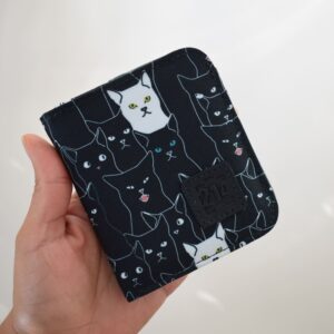 Minibilletera gatos negros