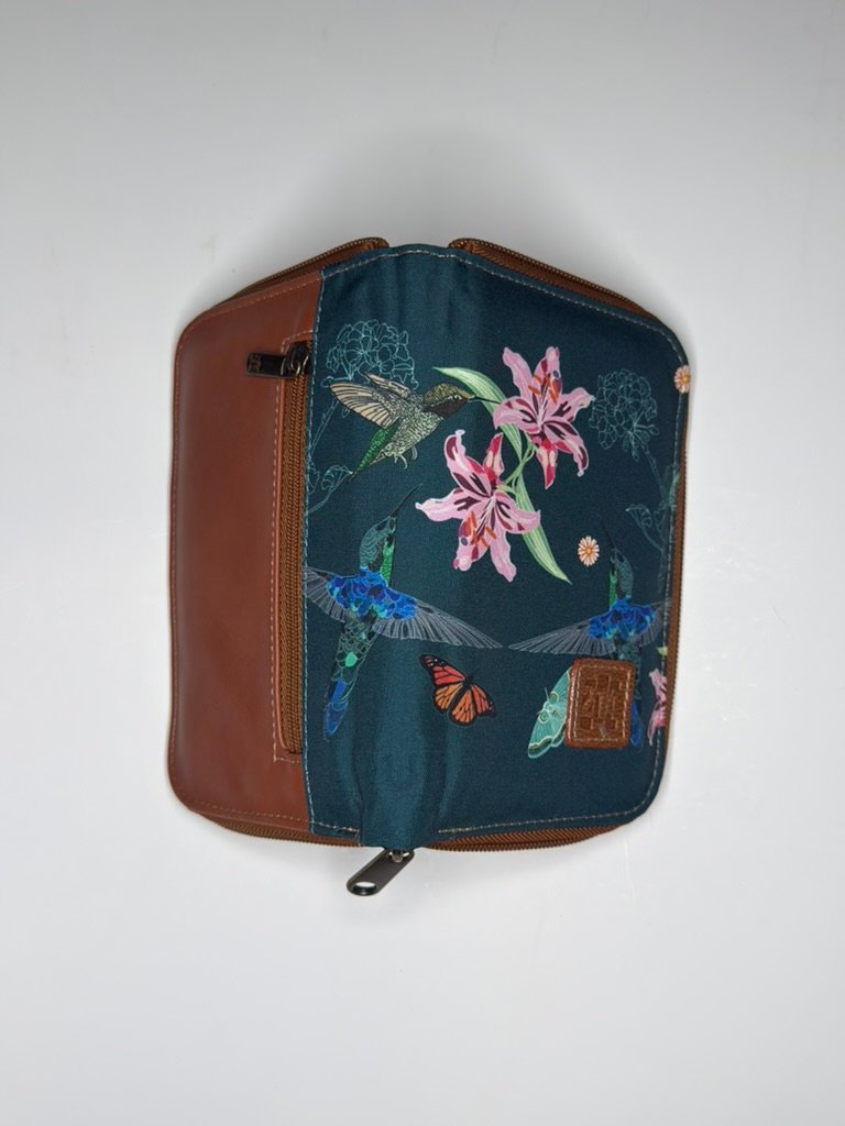 Billetera portapasaporte colibríes - Image 2