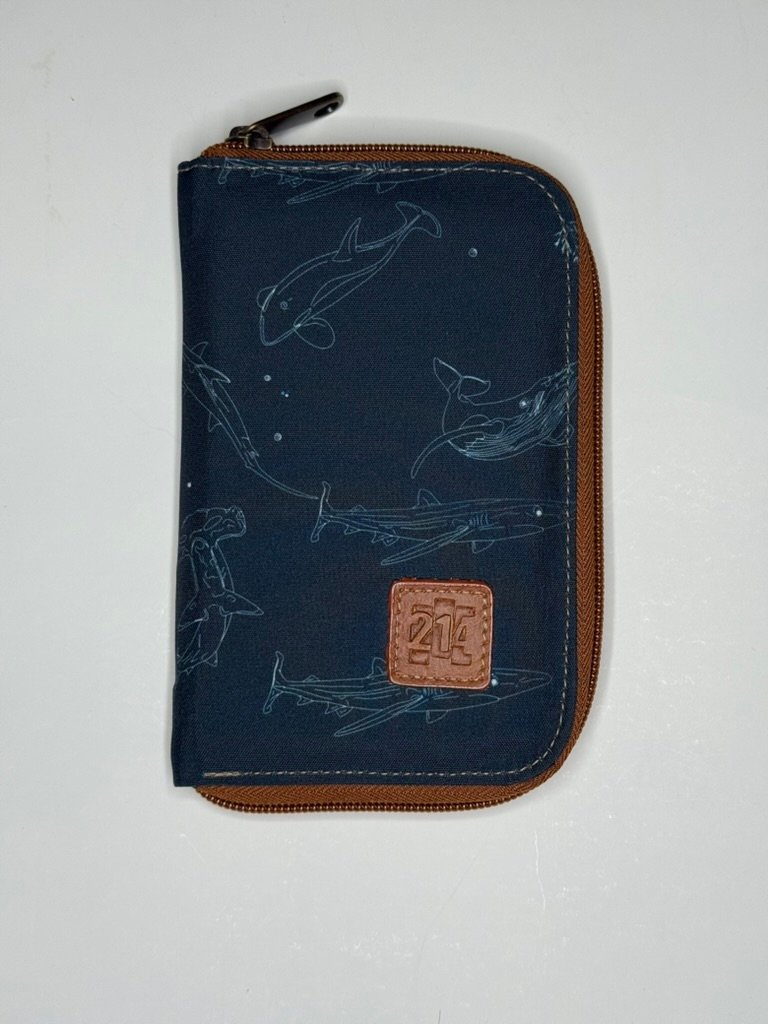 Billetera portapasaporte ballena